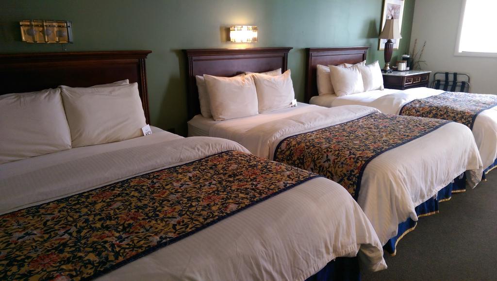 The Cadillac Motel Saint Albans Room photo