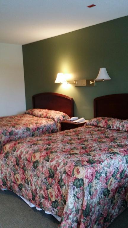 The Cadillac Motel Saint Albans Room photo
